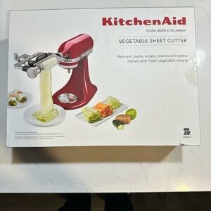 KitchenAid Bold Red Vegetable Sheet Cutter